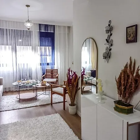 Charming Flat In Uskudar With Balcony Apartment
