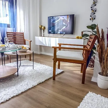 Charming Flat In Uskudar With Balcony איסטמבול